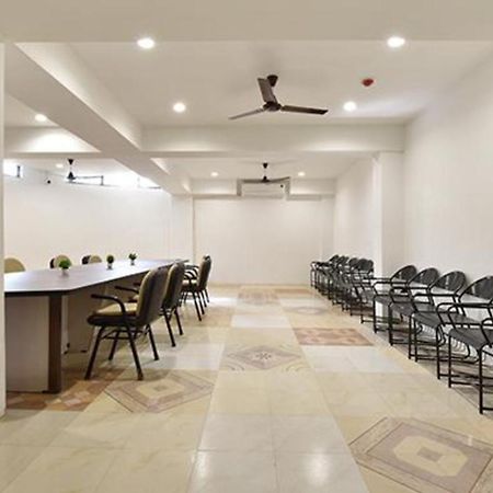 Fabhotel Siddharth Corporate - Vavol, جاندي نجر المظهر الخارجي الصورة