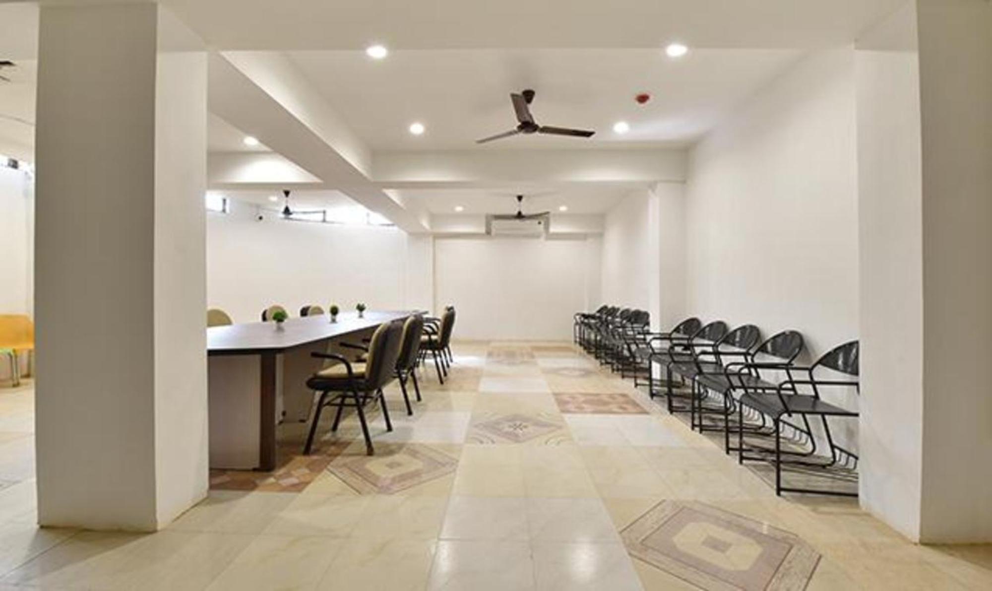 Fabhotel Siddharth Corporate - Vavol, جاندي نجر المظهر الخارجي الصورة